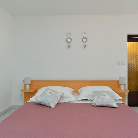 Apartment Dulijana 2042 Pula Eksteriør billede